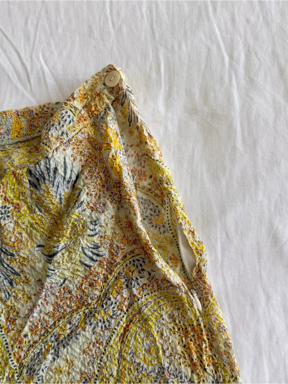 Citron 100% Silk Yellow Floral Pants - Picture 10 of 11